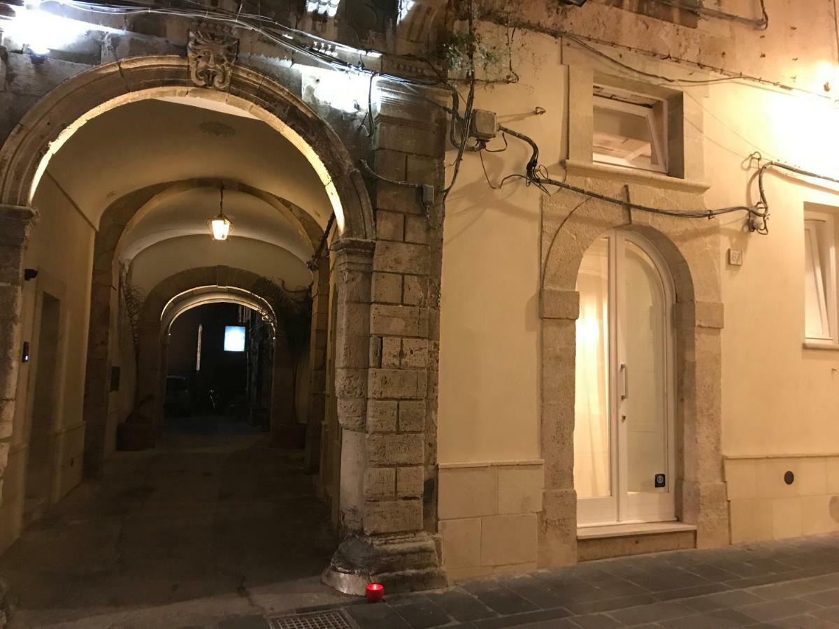 Le Stanze Di Carlo Apartment Syracuse Luaran gambar